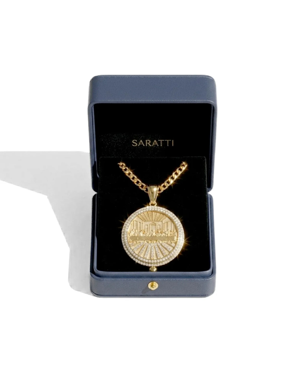 Religious pendant featuring the Last Supper in 18K Yellow Gold with natural diamonds | SARATTI