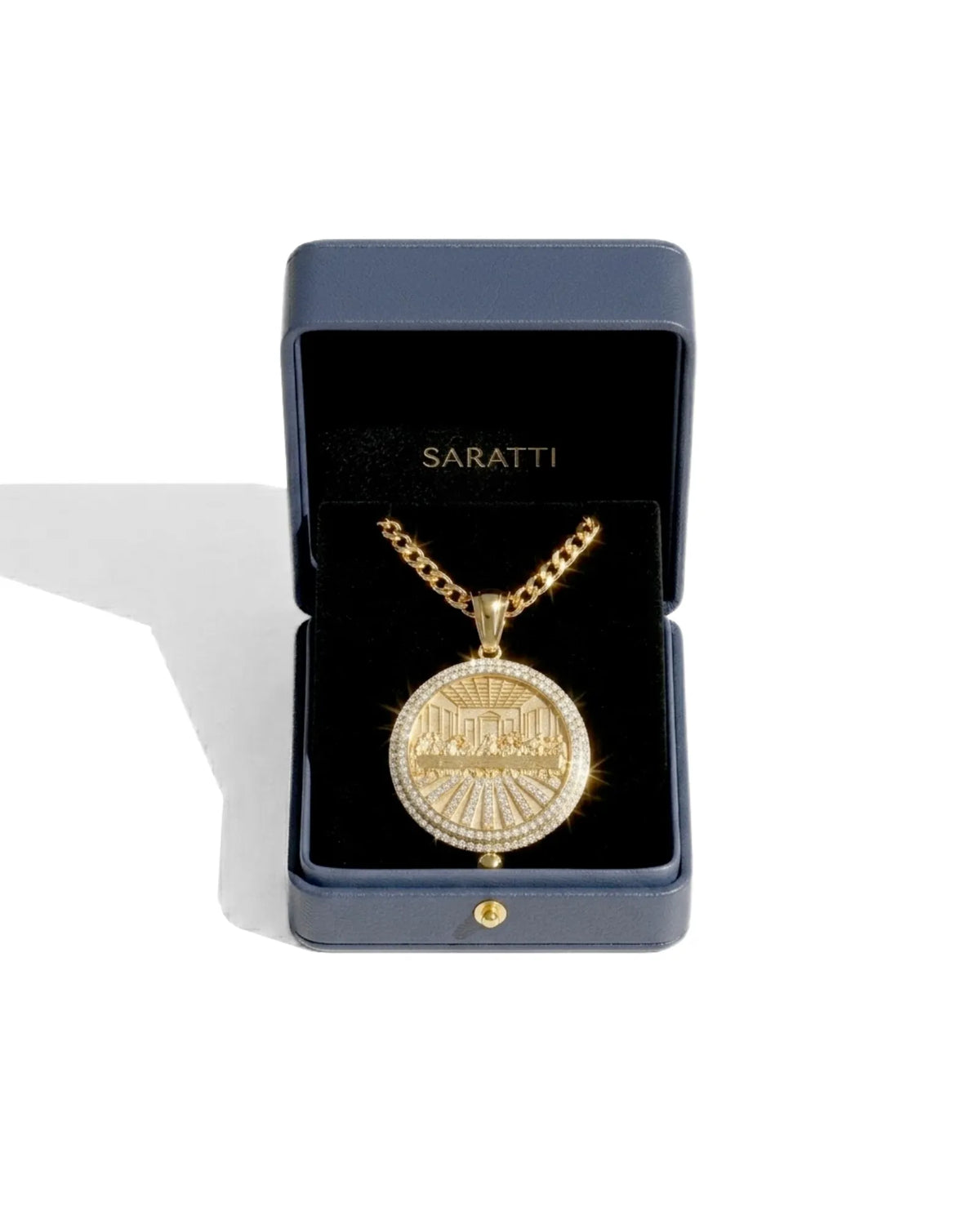 Religious pendant featuring the Last Supper in 18K Yellow Gold with natural diamonds | SARATTI