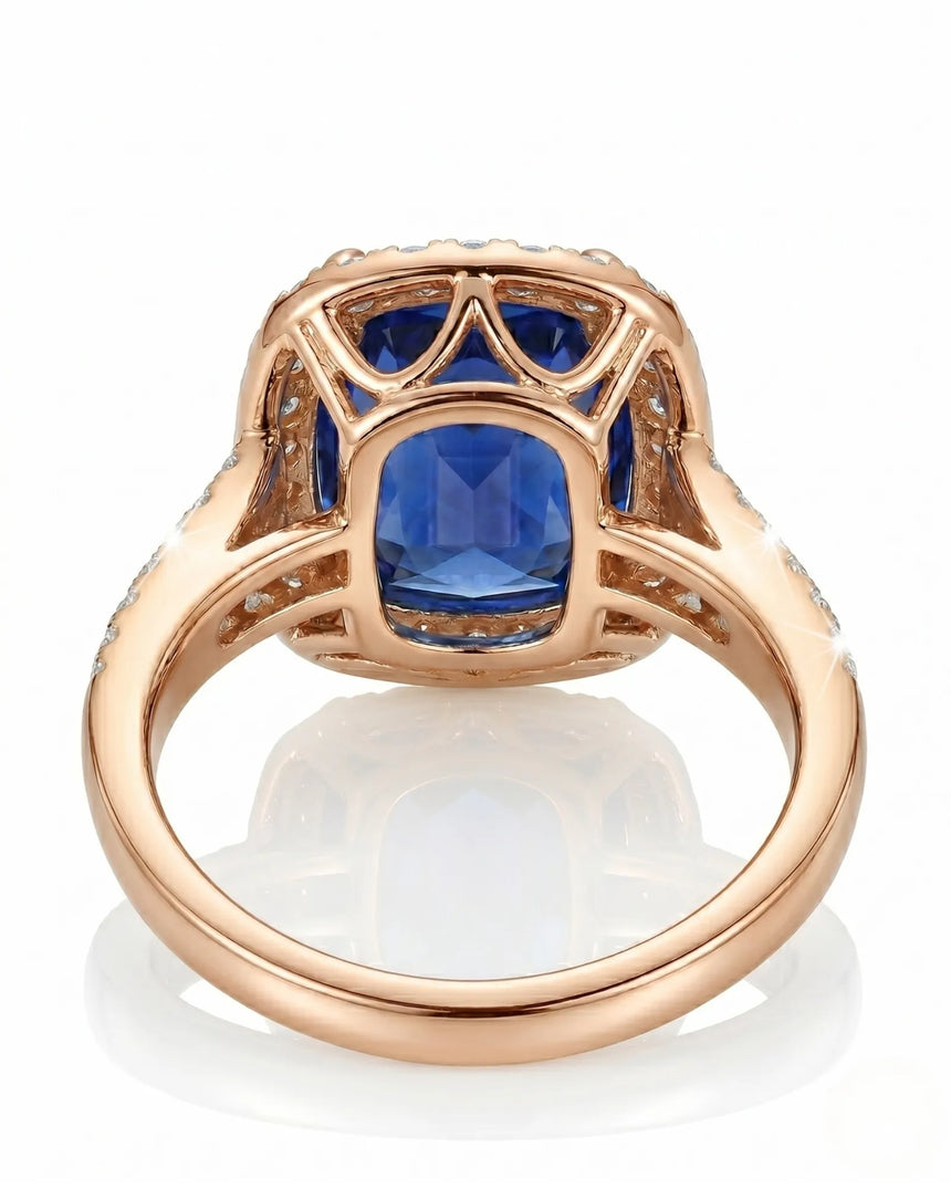 Romantic sapphire ring with round diamond halo design in 18K rose gold | SARATTI