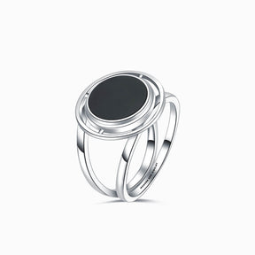 Statement Black Onyx Ring | Modern Gem Jewelry | Saratti