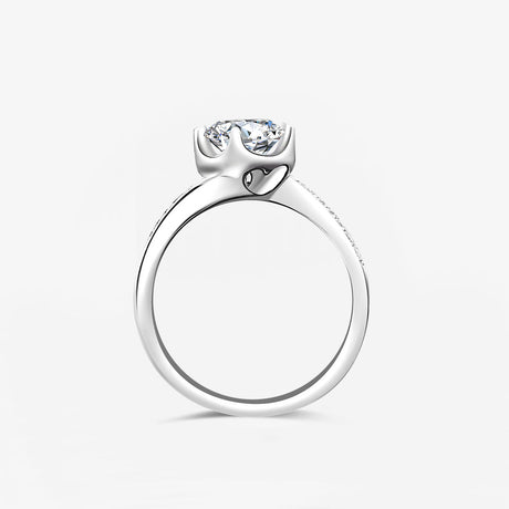 Ready To Ship Round Cut Diamond Engagement Ring on Finger | Saratti 