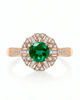 Round emerald birthstone ring with diamonds in platinum | SARATTI
