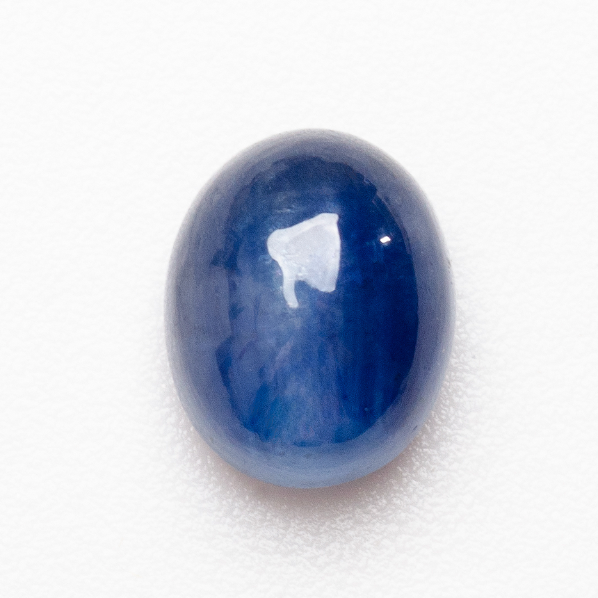 Royal blue oval sapphire cabochon for custom jewelry | SARATTI