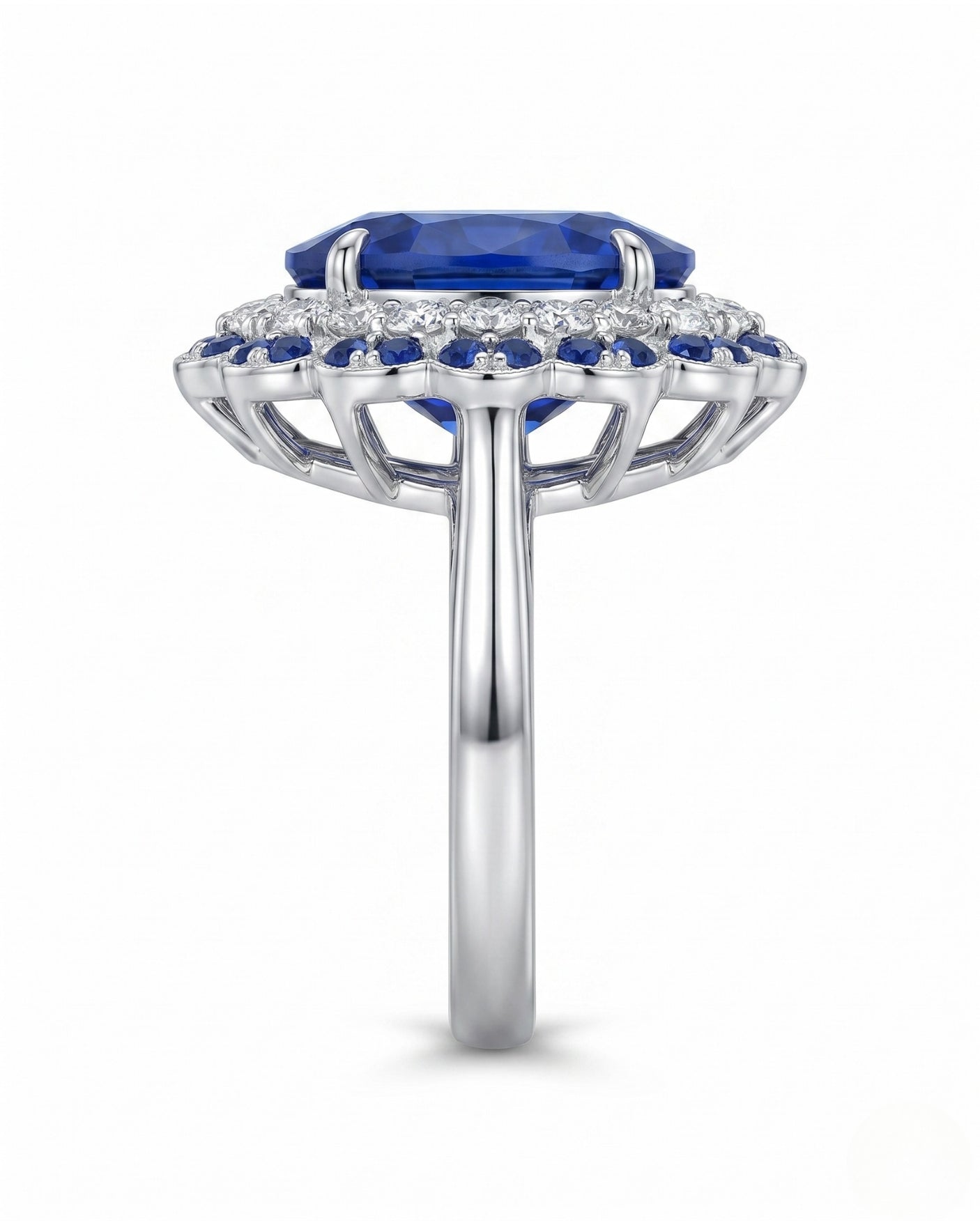 Royal blue sapphire and diamond ring in 18K white gold for anniversary gifting | SARATTI