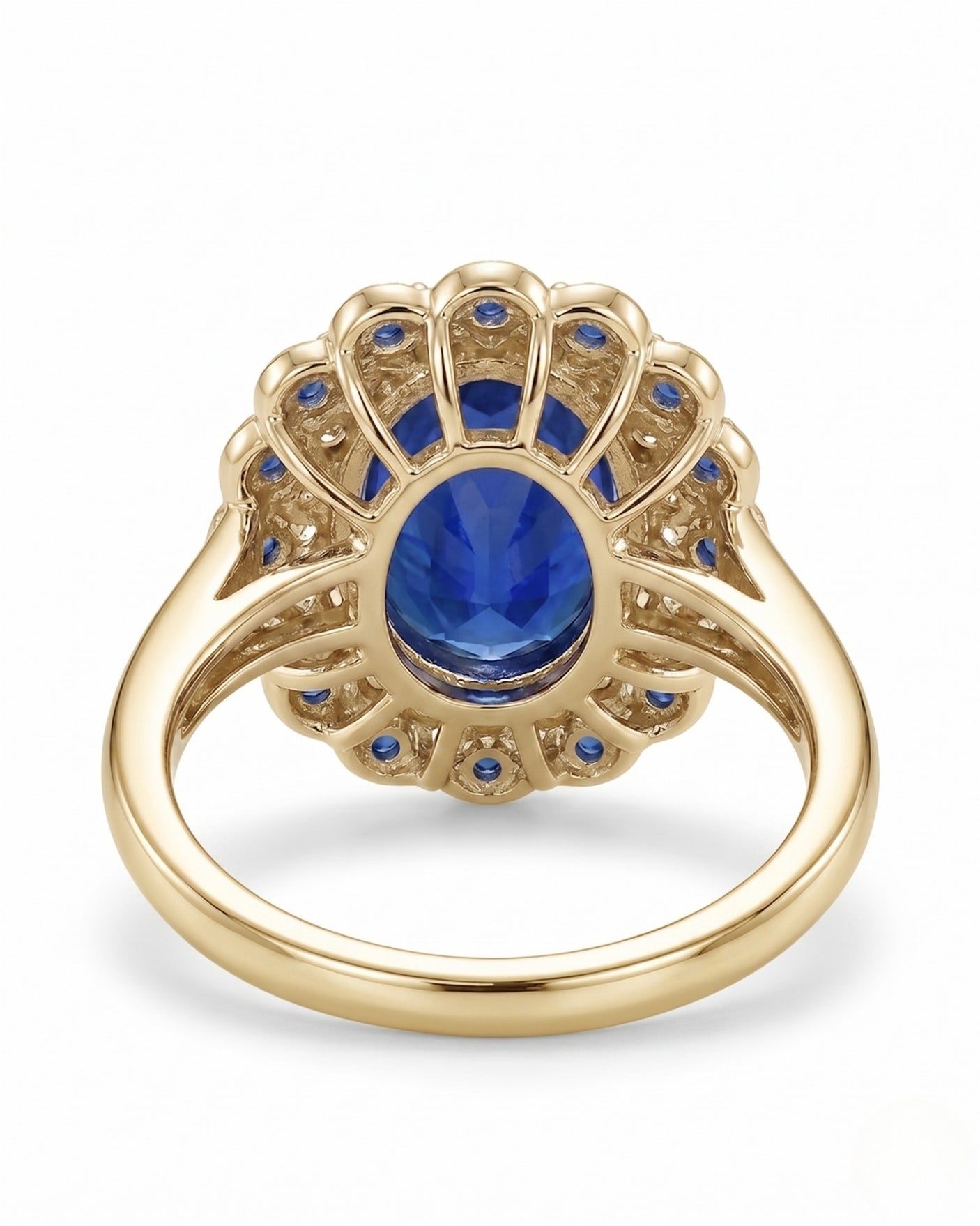Royal blue sapphire and diamond ring in 18K yellow gold for anniversary gifting | SARATTI