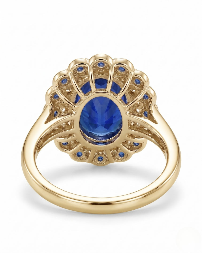 Royal blue sapphire and diamond ring in 18K yellow gold for anniversary gifting | SARATTI