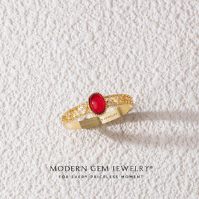 Timeless Vintage-Style Gemstone Ring | Modern Gem Jewelry | Saratti