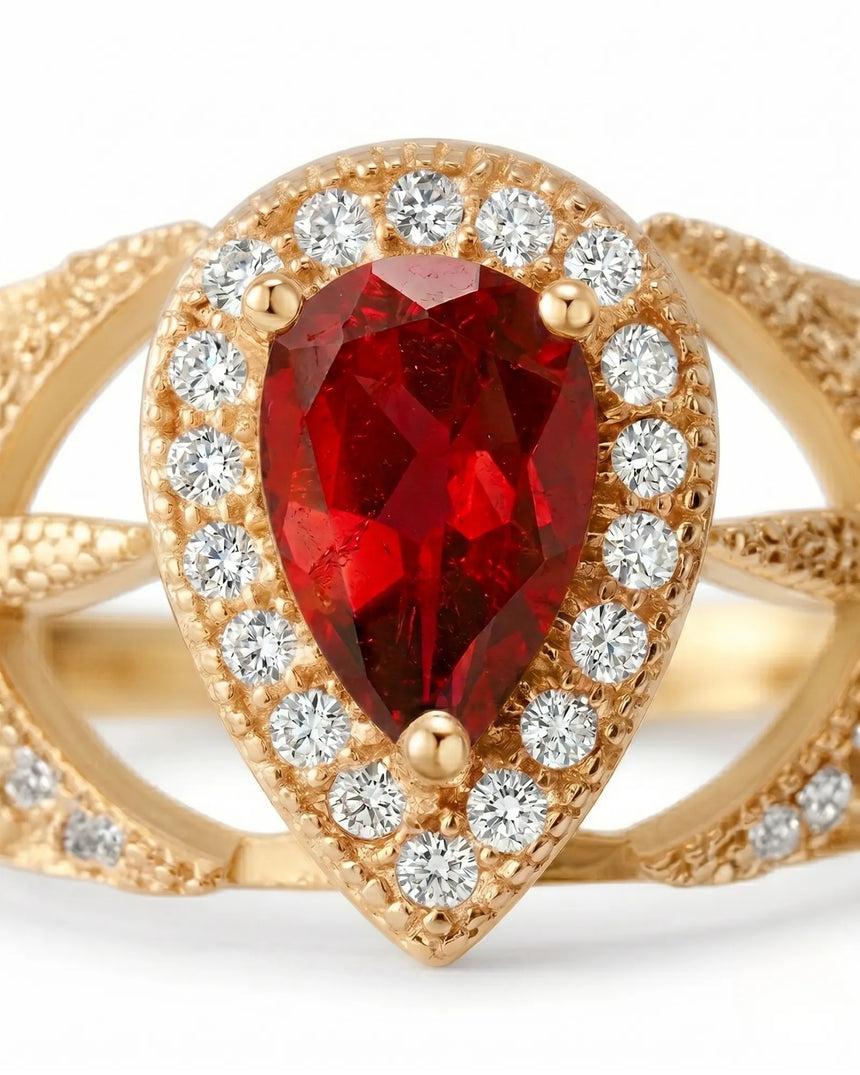 Ruby and diamond engagement ring with split shank in 18K yellow gold | SARATTI