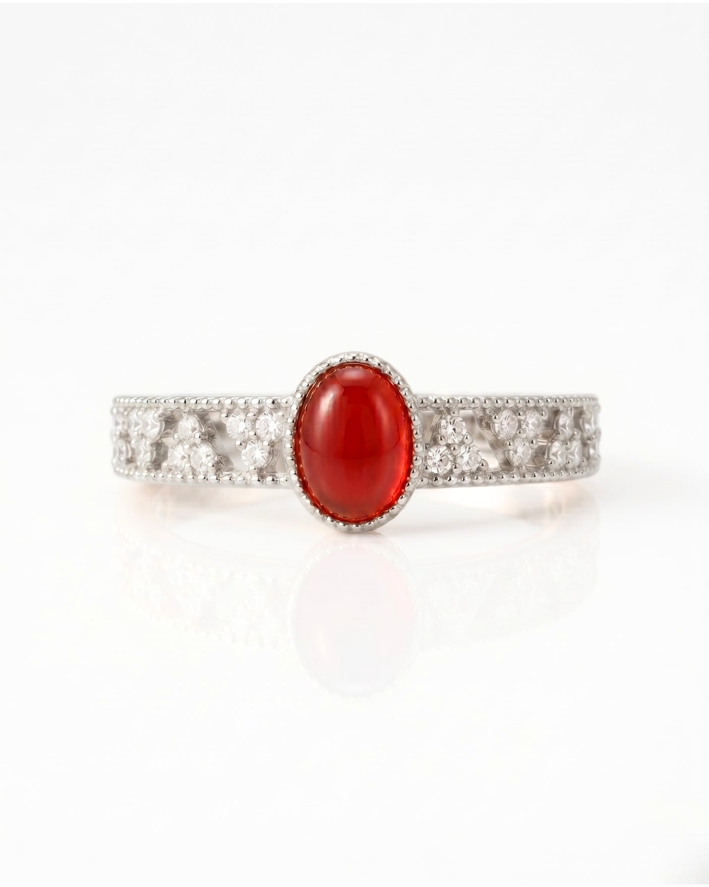 Ruby and diamond ring for anniversary gifting or romantic occasions in Platinum | SARATTI