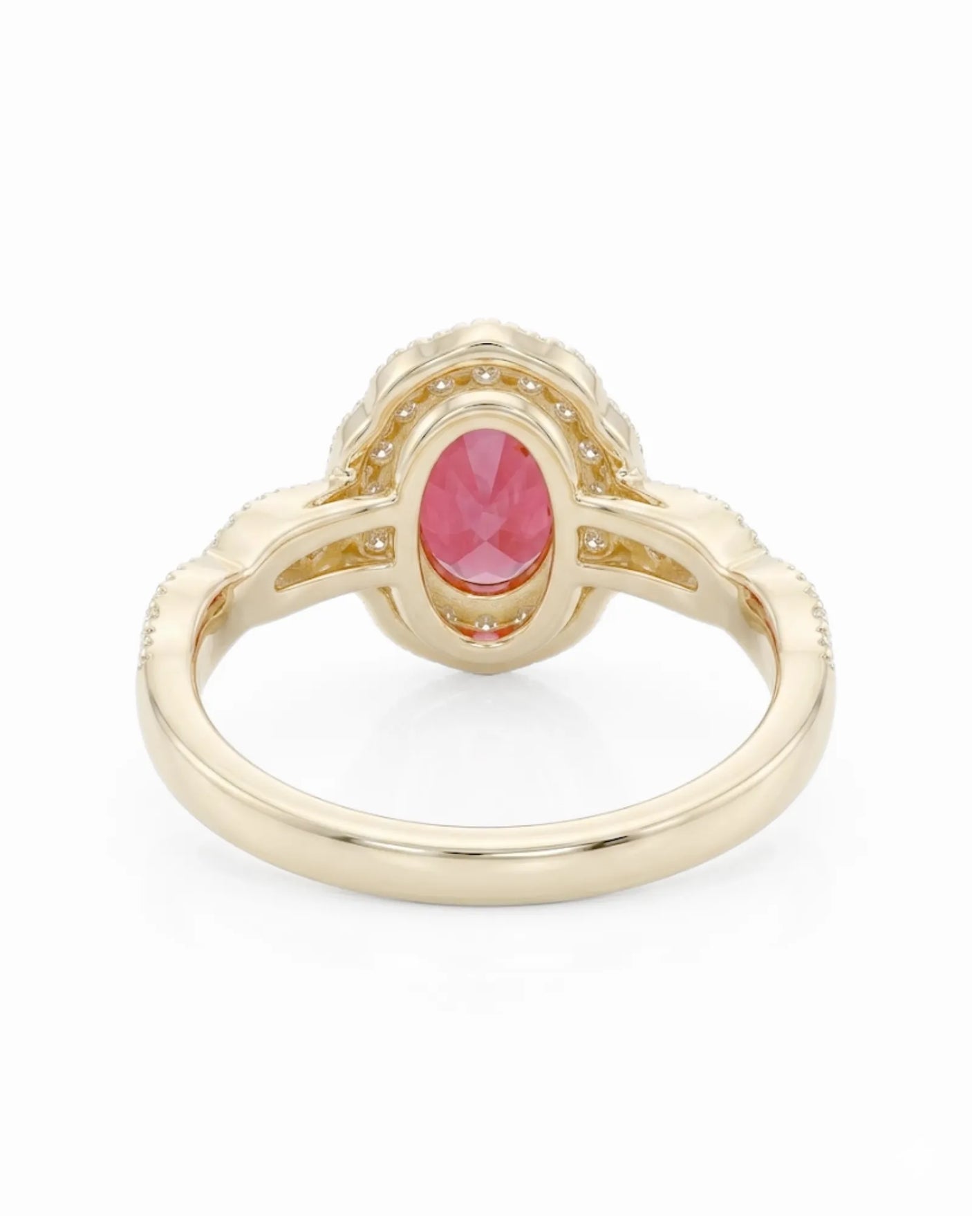 Ruby centerpiece ring diamond halo 18K yellow gold | SARATTI