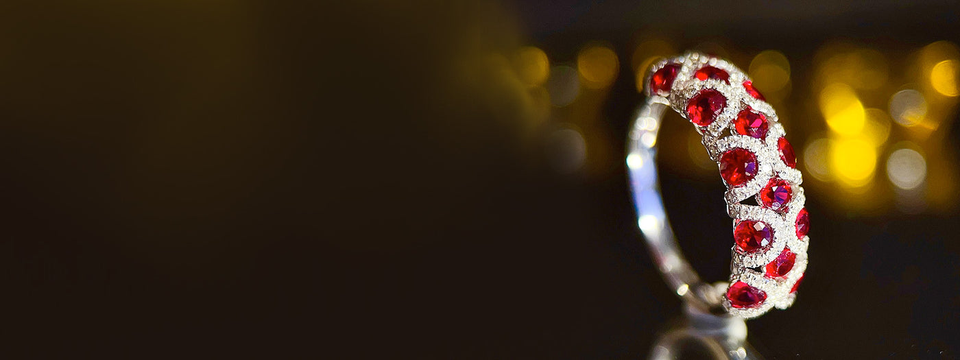 SARATTI Fashion Rings — designer gold and gemstone jewelry crafted for confident, modern expression.”