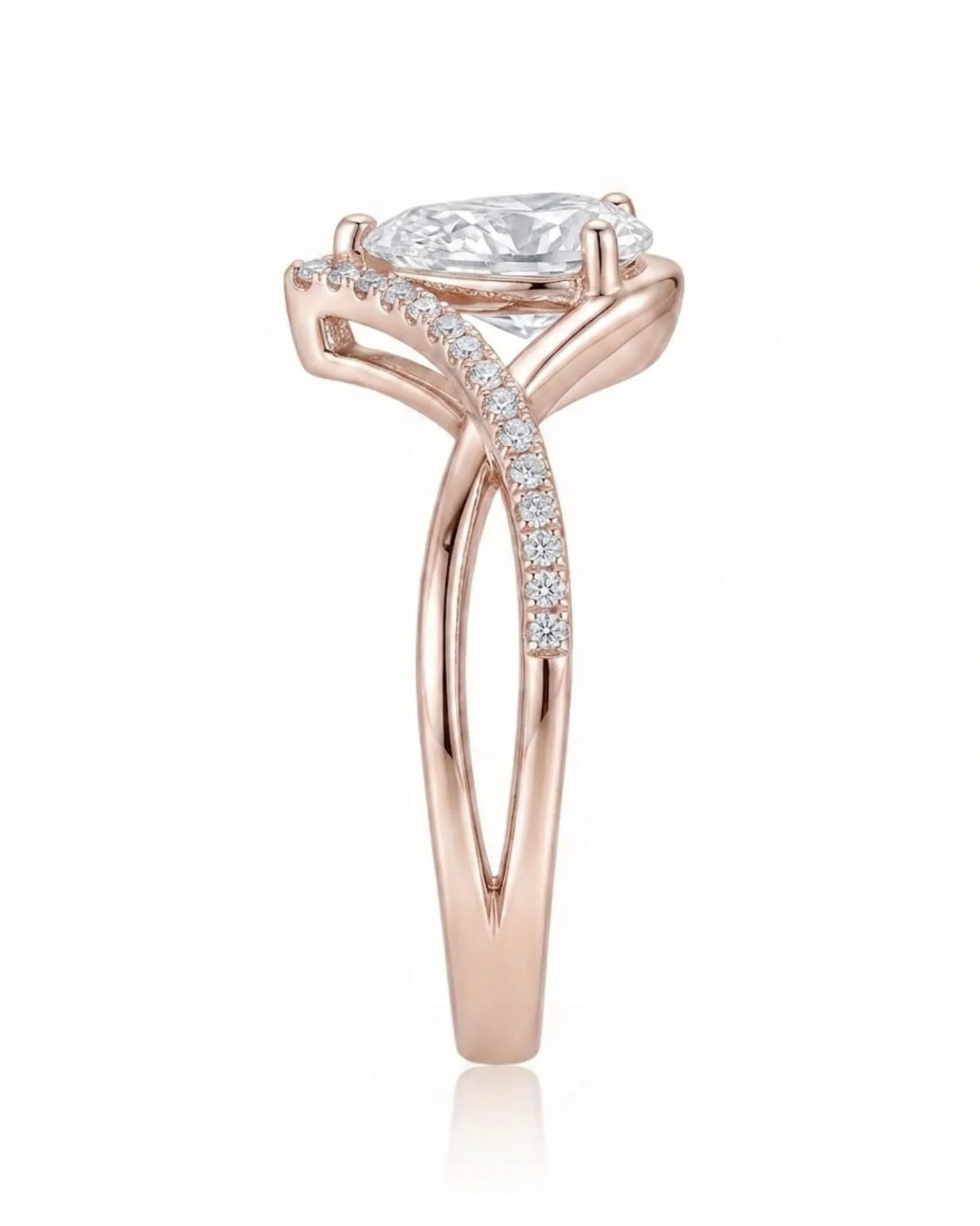 Claire – Natural Pear-Shaped Diamond Twisted-Shank Engagement Ring