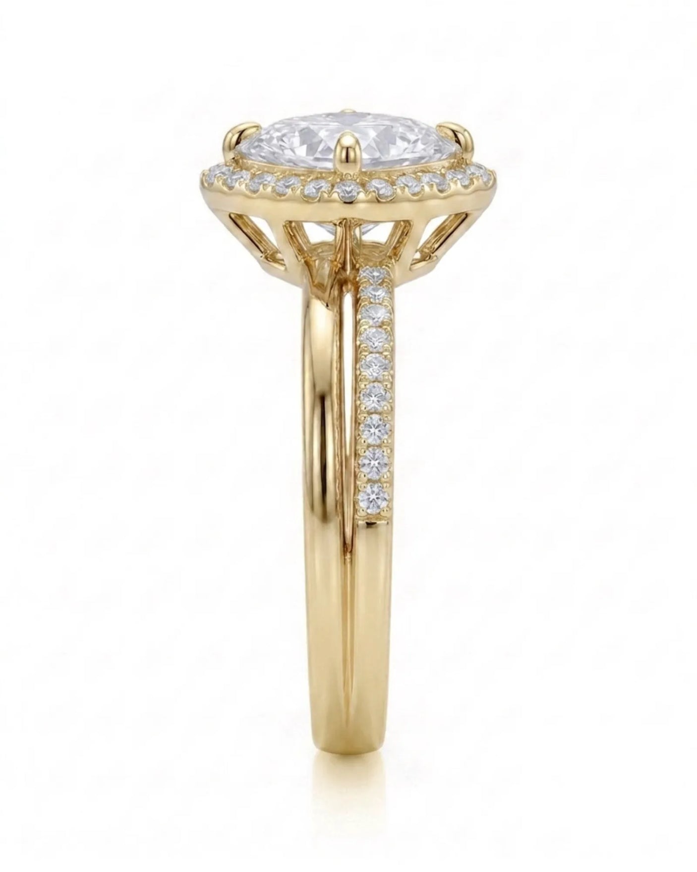 Renea – Majestic Grace Natural Round Diamond Two-Tone Halo Ring