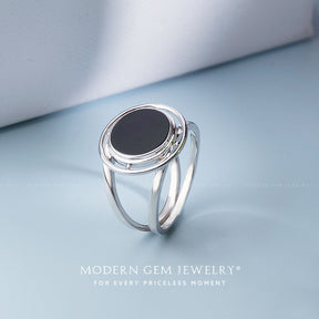 Classic Black Onyx Ring | Modern Gem Jewelry | Saratti