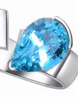 Santa Maria blue aquamarine ring with pear shaped gemstone in Platinum | SARATTI