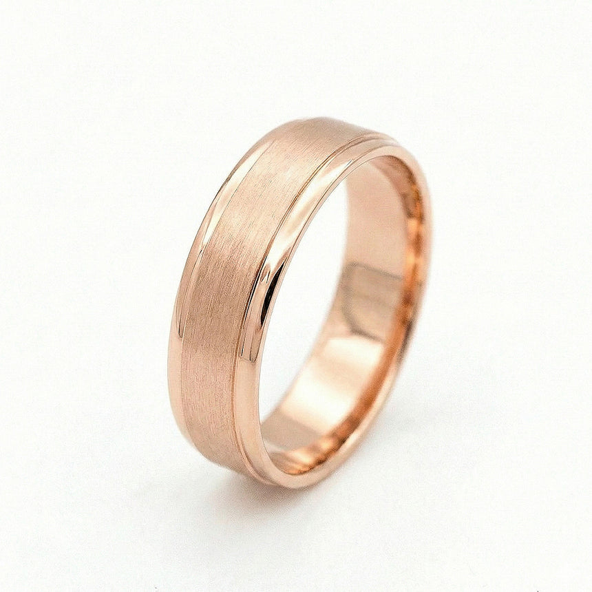 Mens comfort fit wedding band classic minimalist wedding ring in 18K rose gold | SARATTI