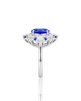 Sapphire and diamond cocktail ring for milestone celebrations in 18K white gold | SARATTI