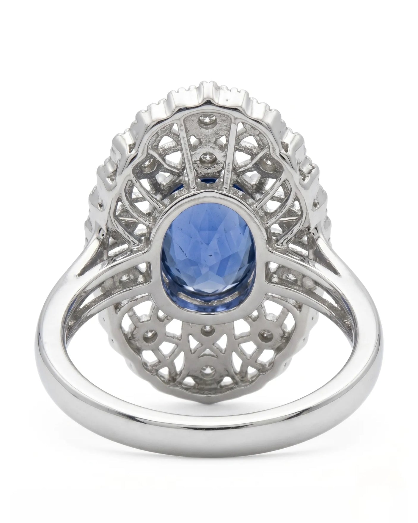 Sapphire and diamond cocktail ring with vintage filigree design in platinum | SARATTI