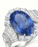 Sapphire and diamond engagement ring with structured shoulders in white gold | SARATTI
