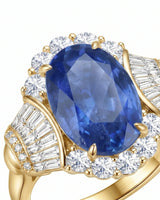 Sapphire and diamond engagement ring with structured shoulders in yellow gold | SARATTI
