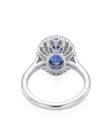 Sapphire and diamond engagement ring with timeless halo in 18K white gold | SARATTI