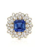 Sapphire and diamond gift ring with regal floral design in 18K yellow gold | SARATTI
