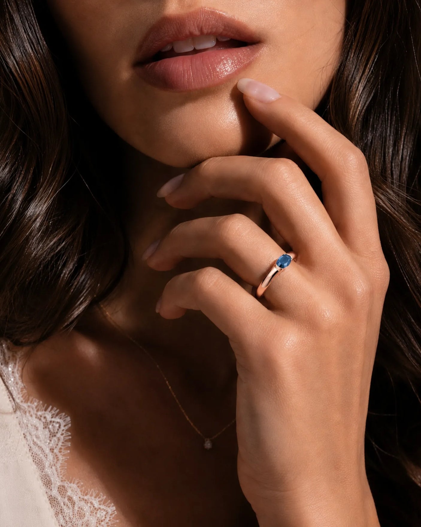 Sapphire ring for everyday wear with sleek bezel setting in rose gold | SARATTI