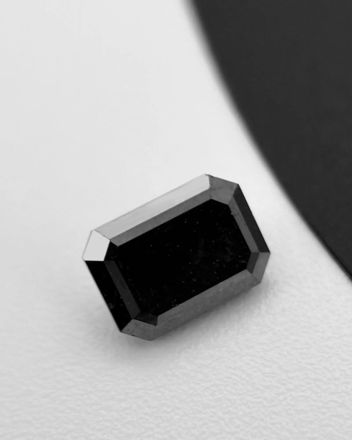 Side profile of 1.24ct octagonal Natural Black Diamond | SARATTI