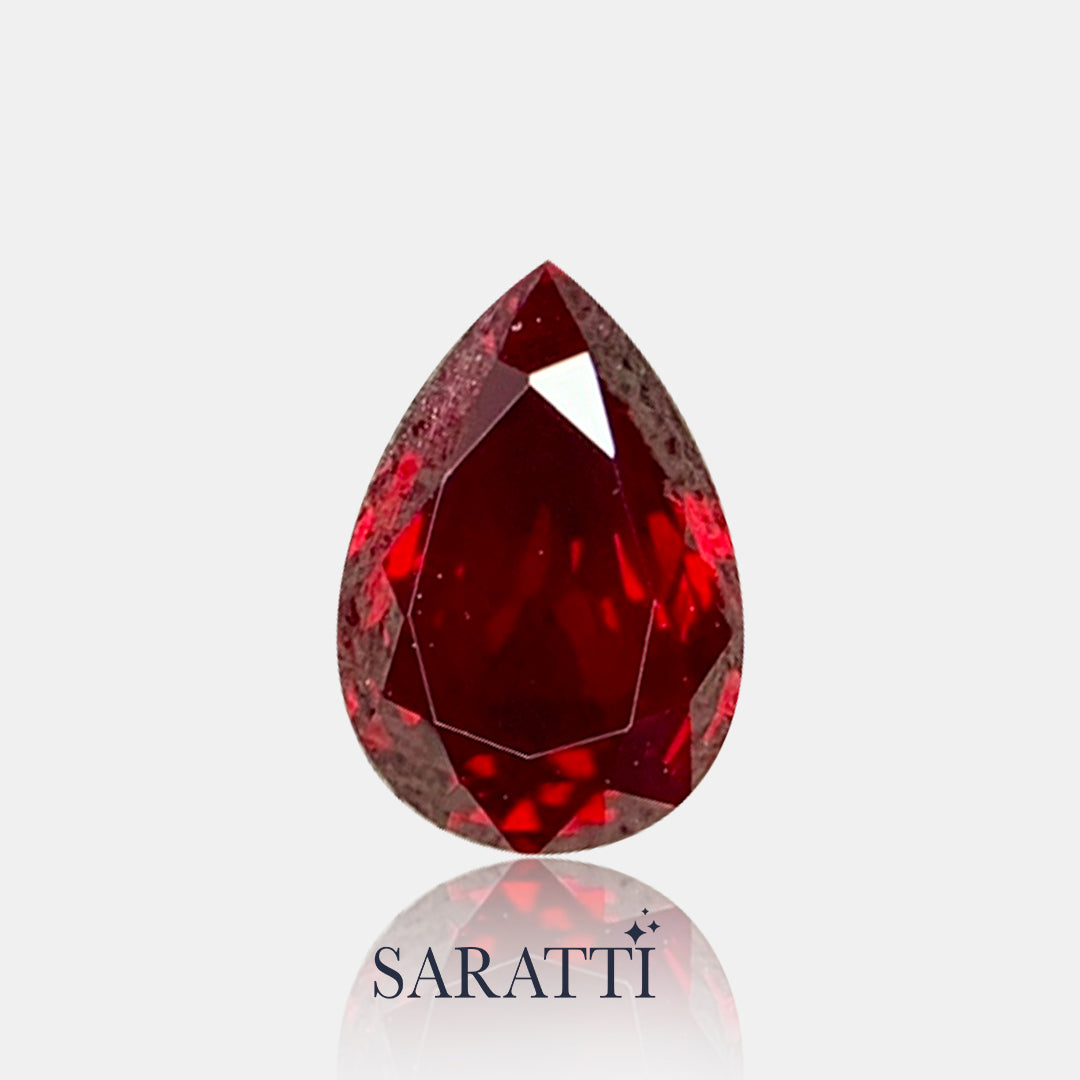 Side profile of pear ruby 7.88 × 5.56 × 3.93 mm | SARATTI 