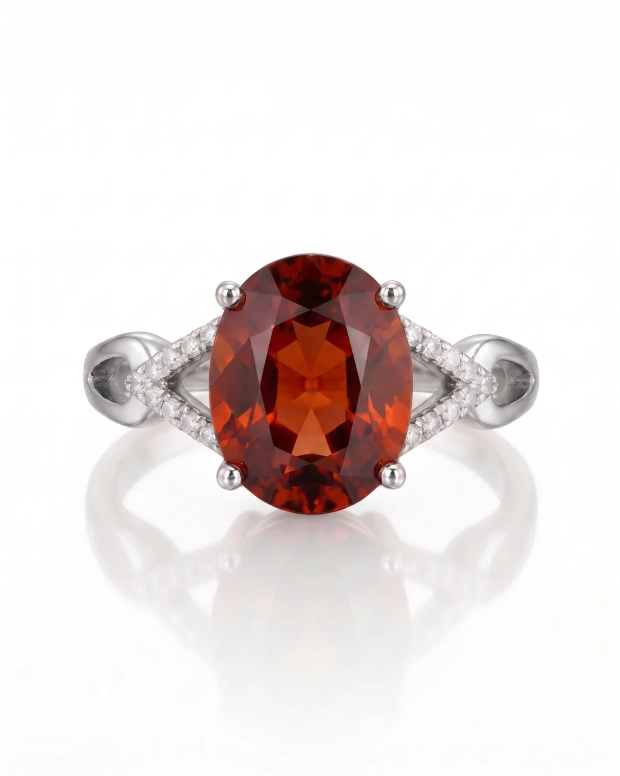 Solara diamond frame garnet ring with oval gemstone in 18K white gold | SARATTI