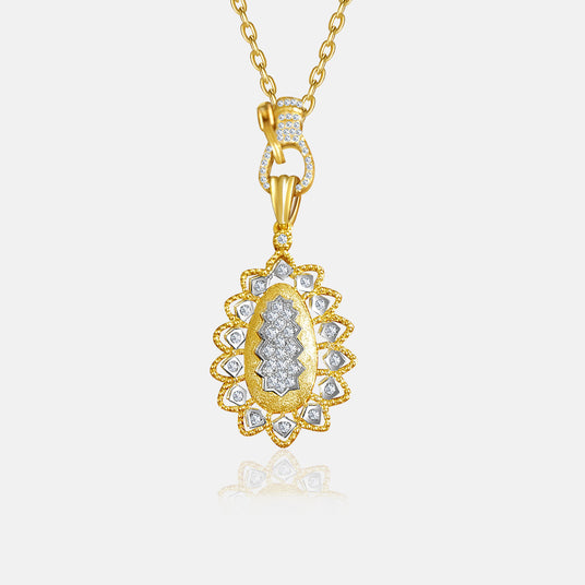 Solaris Medallion with Natural Diamonds Pendant in 18K Yellow Gold | SARATTI