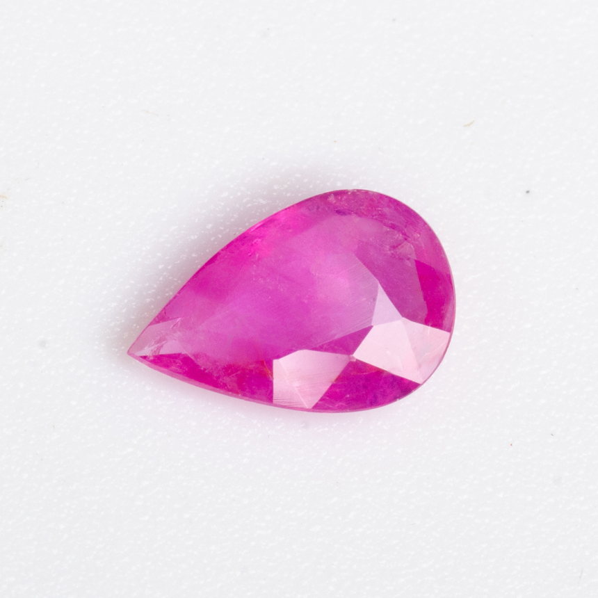 Sparkling pear cut pink sapphire 5.2mm x 3.5mm loose gem | SARATTI