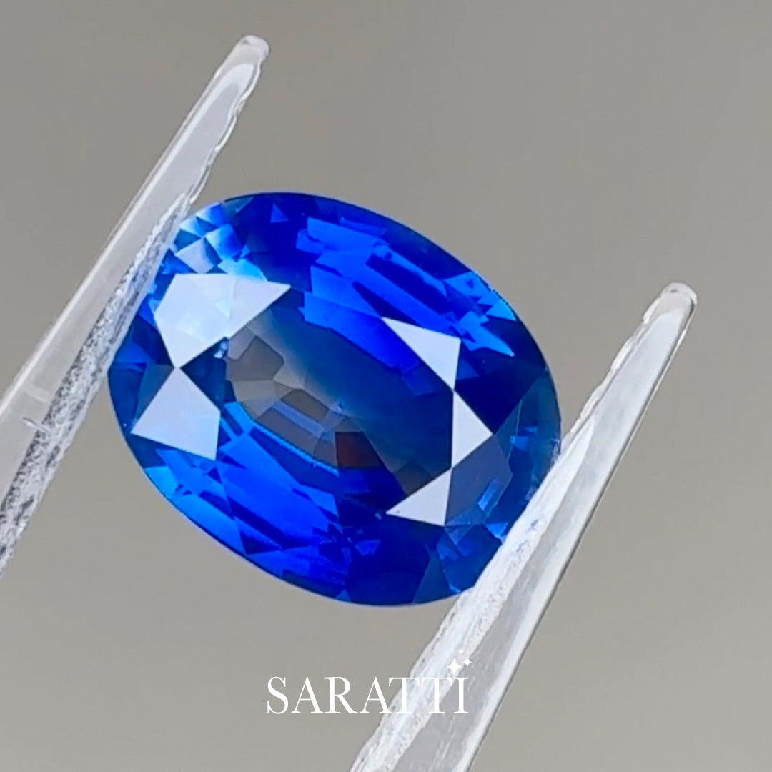 Sri Lanka Royal Blue Sapphire Oval Gemstone | SARATTI
