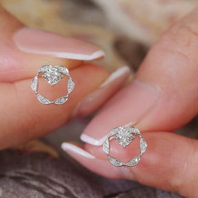 Unique Diamond Earrings For Women | Saratti