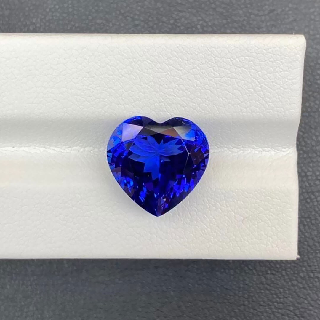 Deep Blue Tanzanite Gem In Heart Shape | Saratti