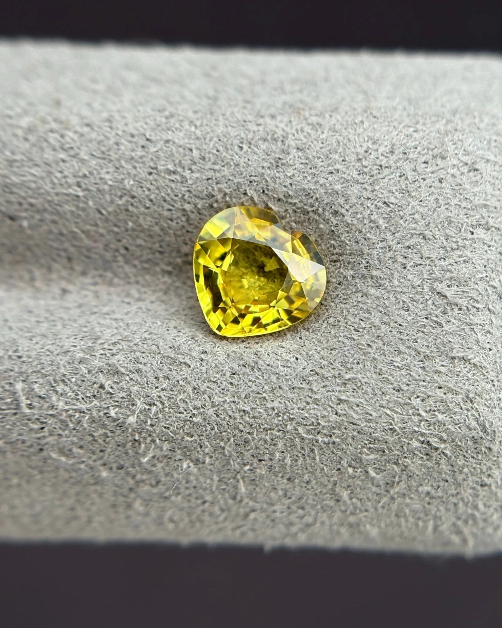 Thailand Ceylon Yellow Sapphire 0.84ct Heart Cut face-up view | SARATTI