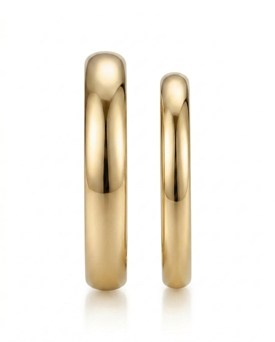 Timeless plain gold wedding band in 18K Yellow Gold -- SARATTI