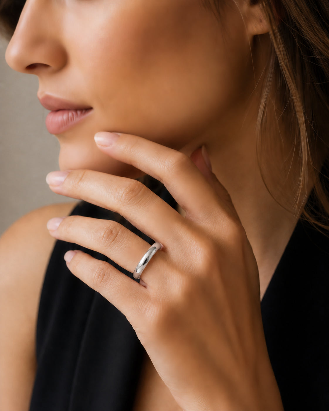 Timeless plain wedding band in Platinum - SARATTI