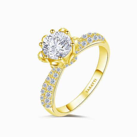 Centre Stone Perspective of the Yellow Gold Manto di Cristalli Dainty Diamond Engagement Ring | Saratti Diamonds 