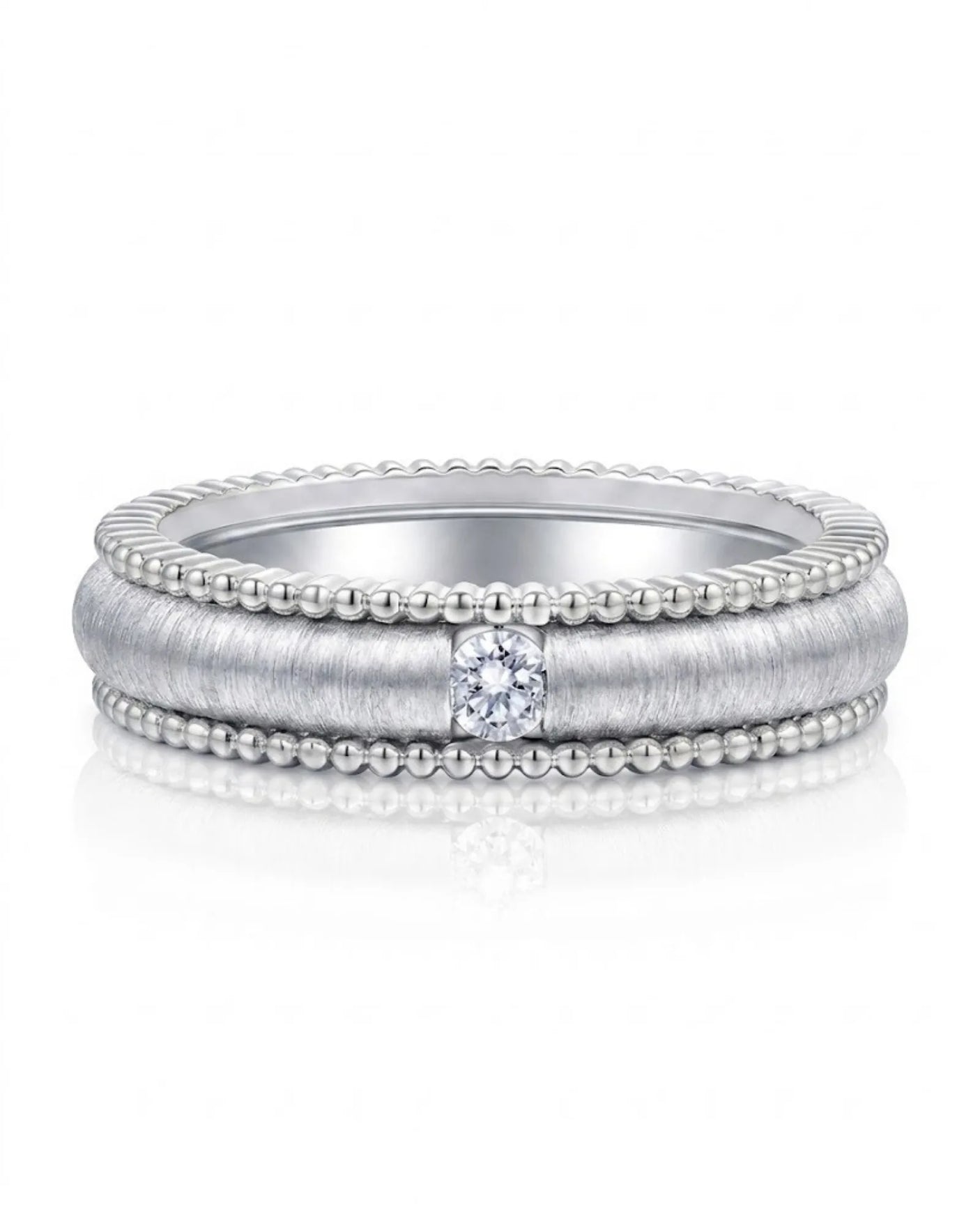 Vintage-inspired 18K white gold wedding ring with textured center, beaded edges, and geometric detailing | SARATTI