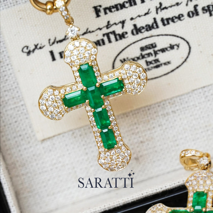 Vintage Inspired Natural Emerald and Diamond 18K Yellow Gold Necklace - SARATTI