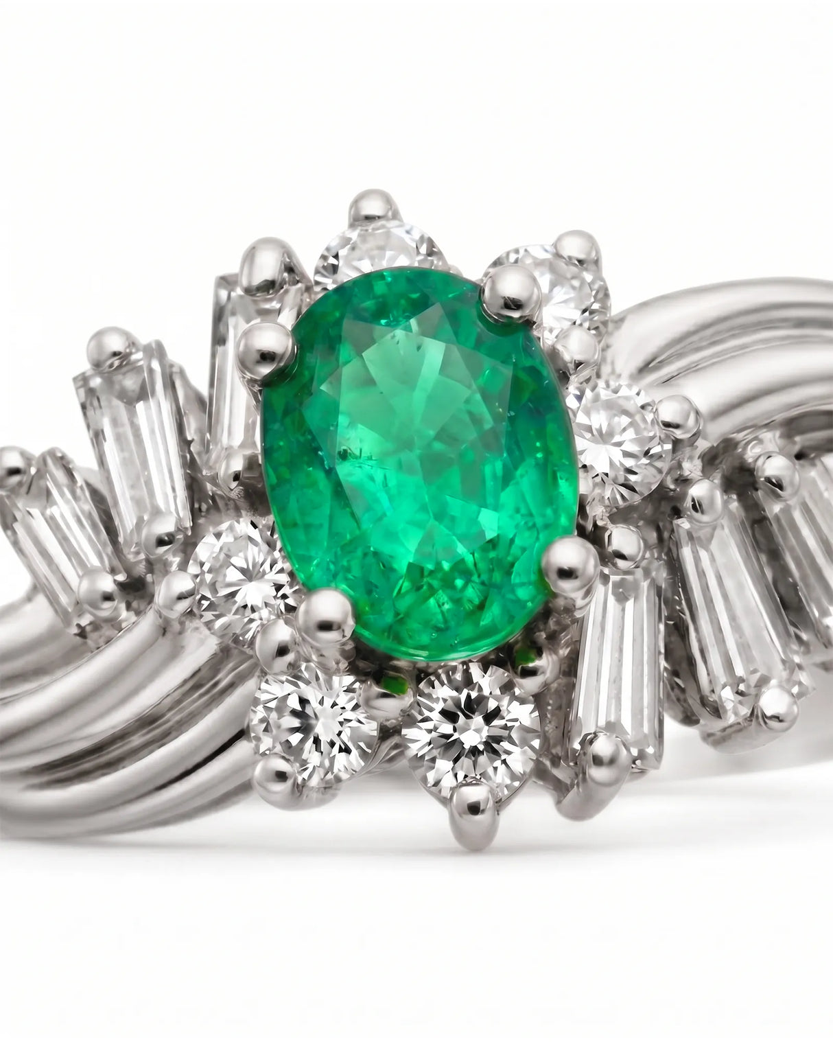 Vintage modern natural emerald diamond statement ring in 18K white gold | SARATTI