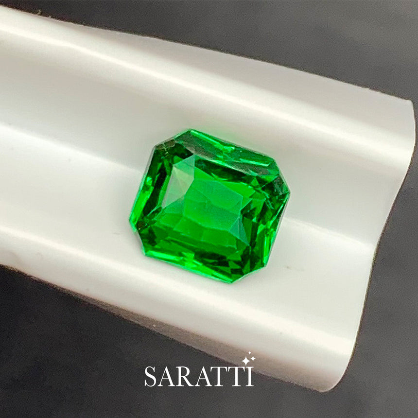 Vivid Green Tsavorite Octagonal Cut Loose Stone | SARATTI