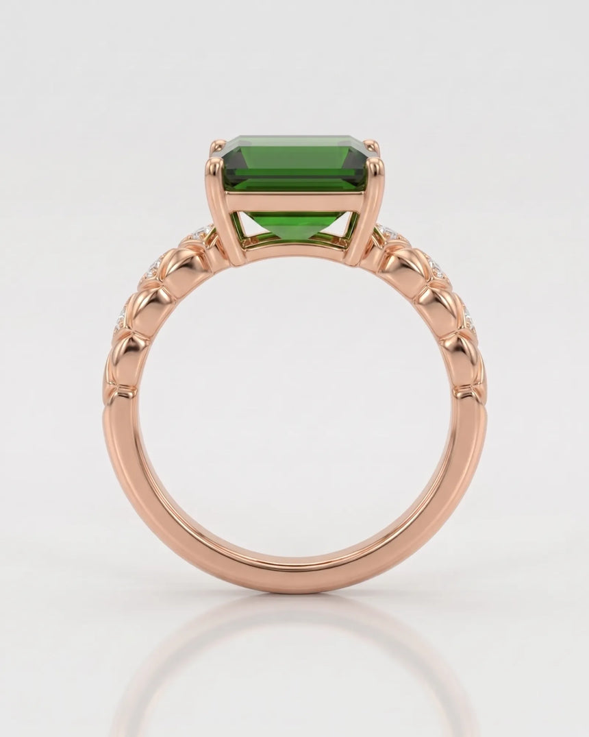 Vivid green tourmaline ring with sculpted diamond shoulders in 18K rose gold - SARATTI