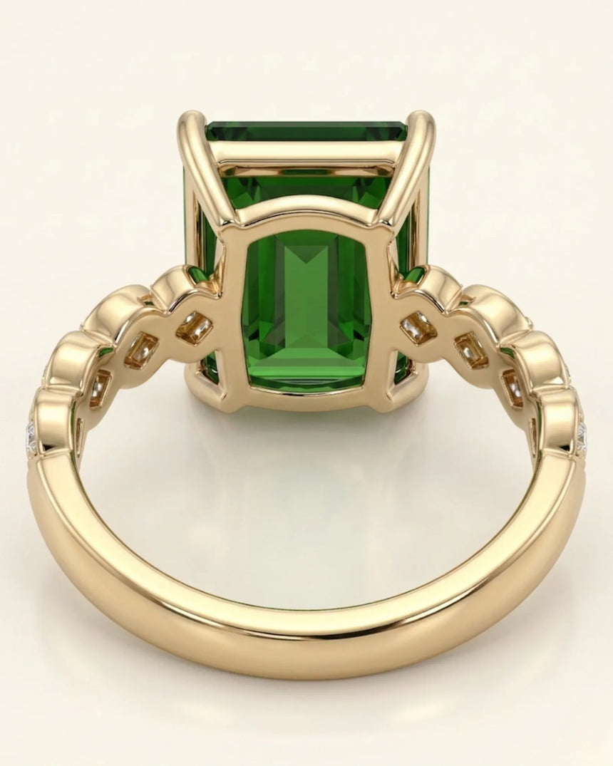 Vivid green tourmaline ring with sculpted diamond shoulders in 18K yellow gold - SARATTI