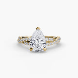 The Infinitié Twisted Pavé Setting