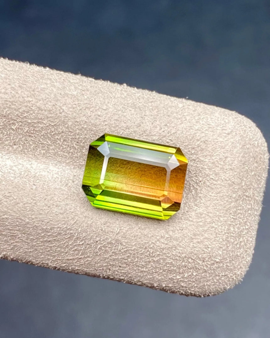 Watermelon Tourmaline measuring 10.4 × 7.6 × 5.3mm | SARATTI
