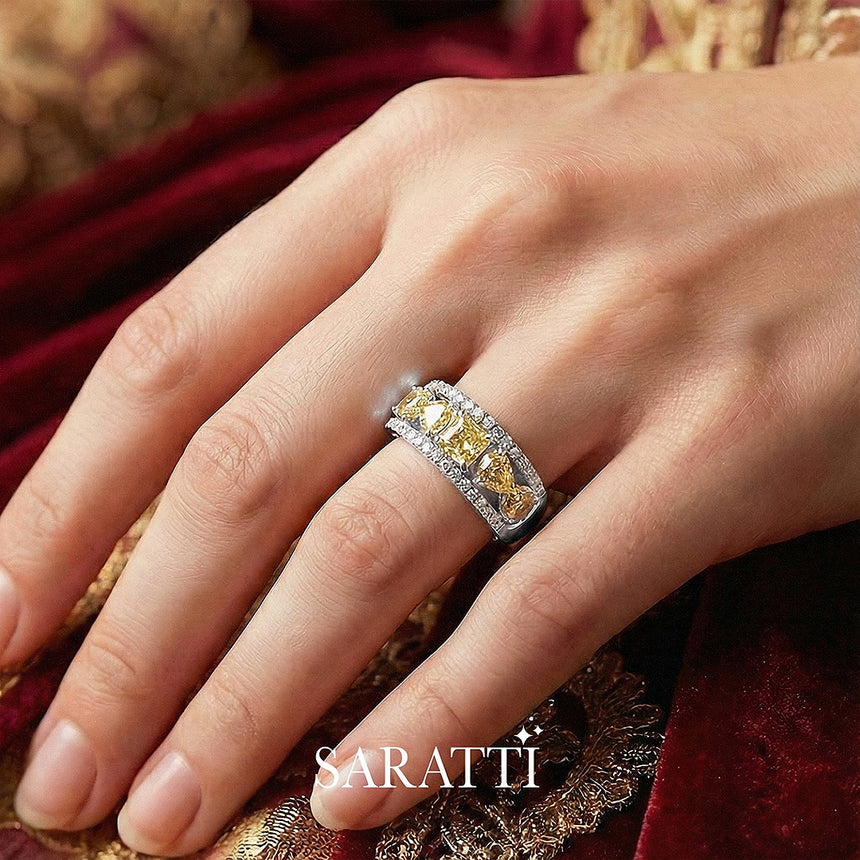 18K White GOld on a model's finger | SARATTI