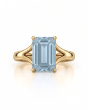 AERIA emerald cut Aquamarine split-shank solitaire ring setting in Yellow Gold, front view | SARATTI