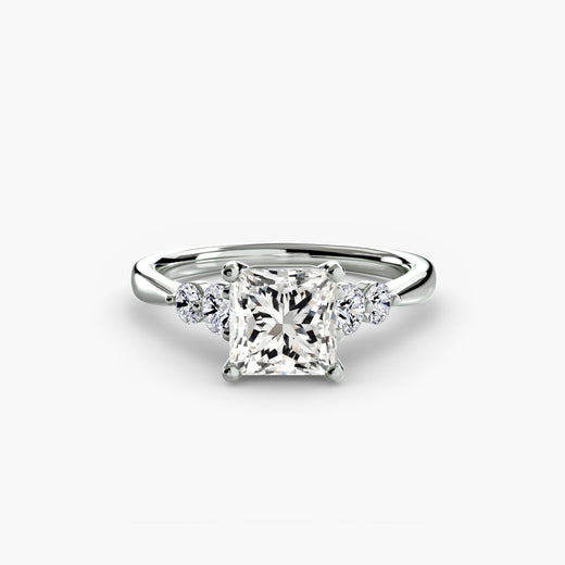 AMÉLIE – Princess Cut Four-Stone Shoulder Solitaire Ring Setting in White Gold | SARATTI